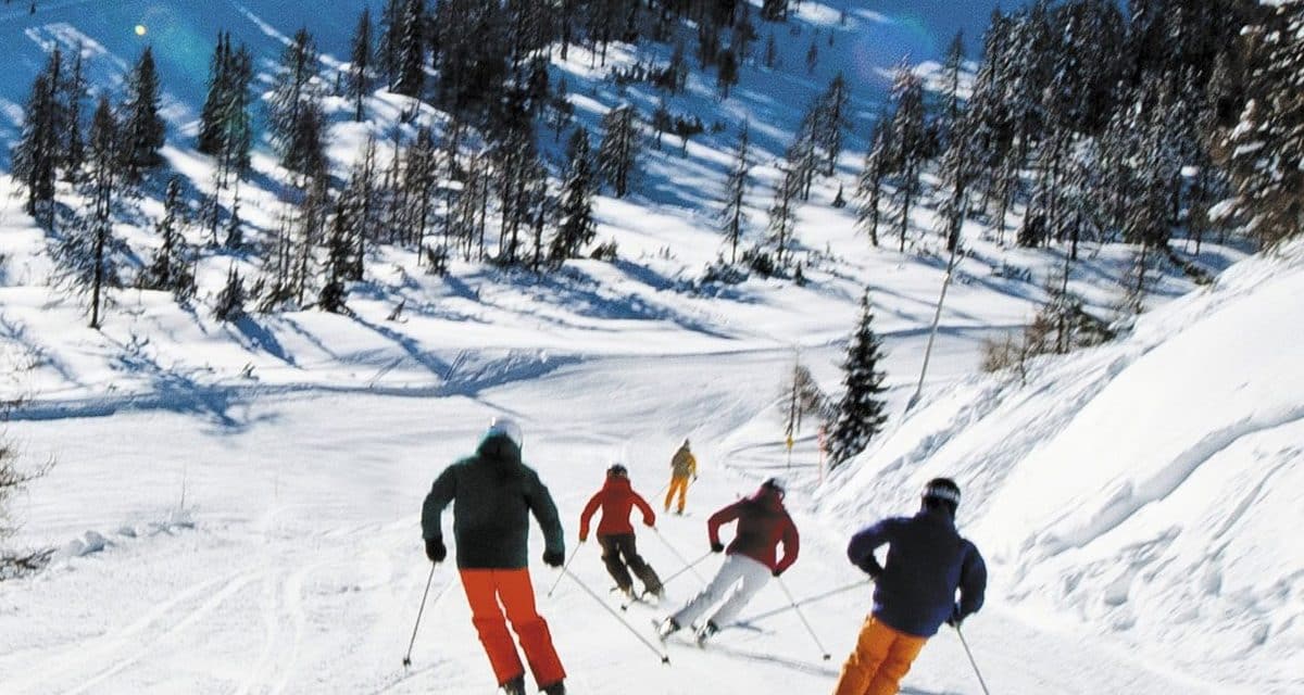 التزلج علي الجليد في باكورياني