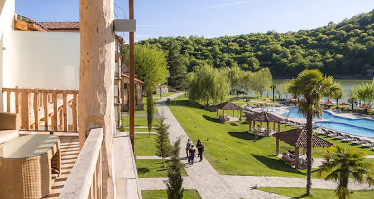 الأماكن السياحية في منتجع لوبوتا