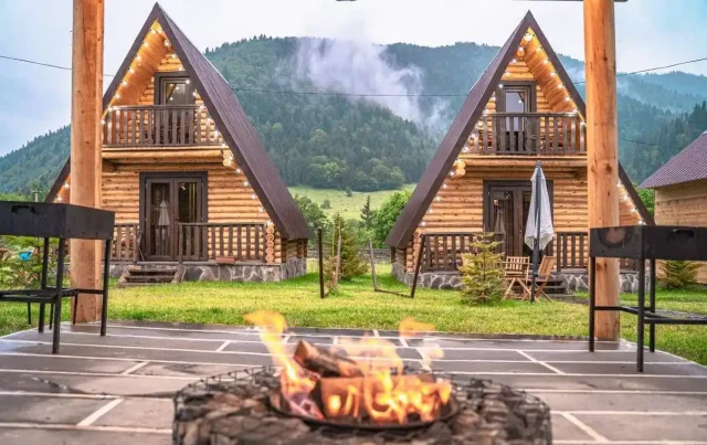 كل ما تحتاج معرفته عن افضل اكواخ في جورجيا وكيف يتم حجزها