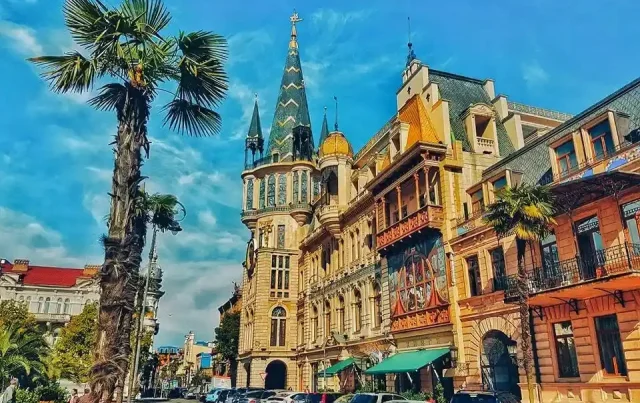 كل ما تحتاج معرفته عن طقس تبليسي وافضل وقت للسفر وافضل شركة للسفر